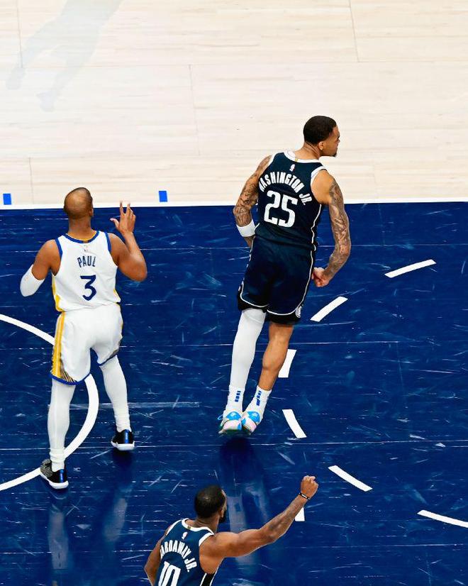 乐动体育APP下载NBA季后赛赛程吃紧，华盛顿奇才今晚绝杀压哨，态度坚定，年轻球员得到机会的简单介绍