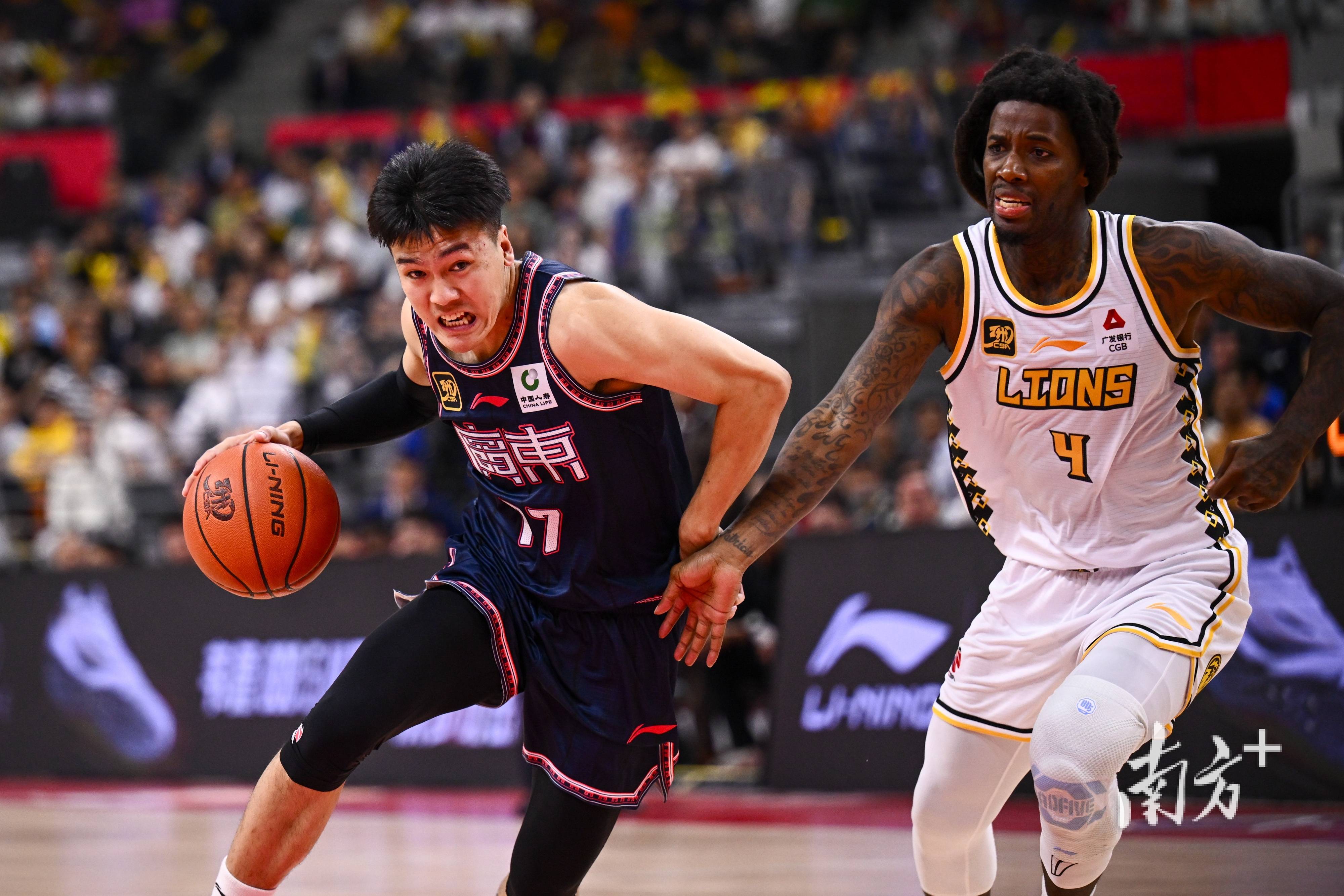 关于今夜广东宏远调整名单以备欧篮联;临场应变环节打磨;气氛紧张;团队化学反应显著的信息 关于今夜广东宏远调整名单以备欧篮联;临场应变环节打磨;气氛紧张;团队化学反应显著的信息