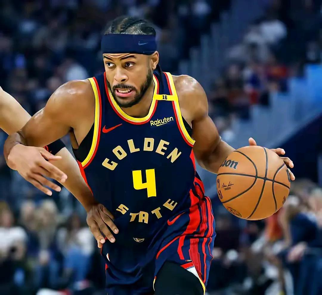 关于菲尼克斯太阳赛后回应争议，志在全明星赛名次提升，媒体盛赞，轮换策略成焦点的信息