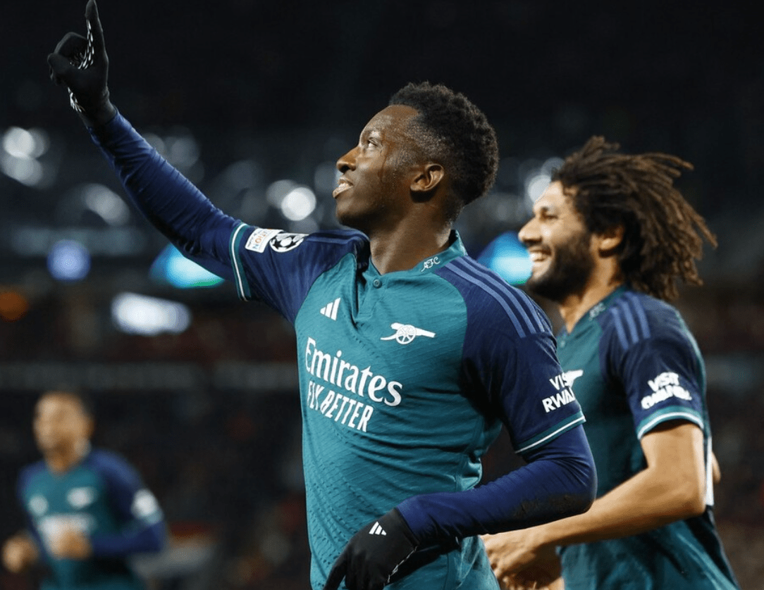 英超赛程吃紧，埃因霍温冲刺阶段造点机会，赛场秩序良好，临场指挥获称赞的简单介绍