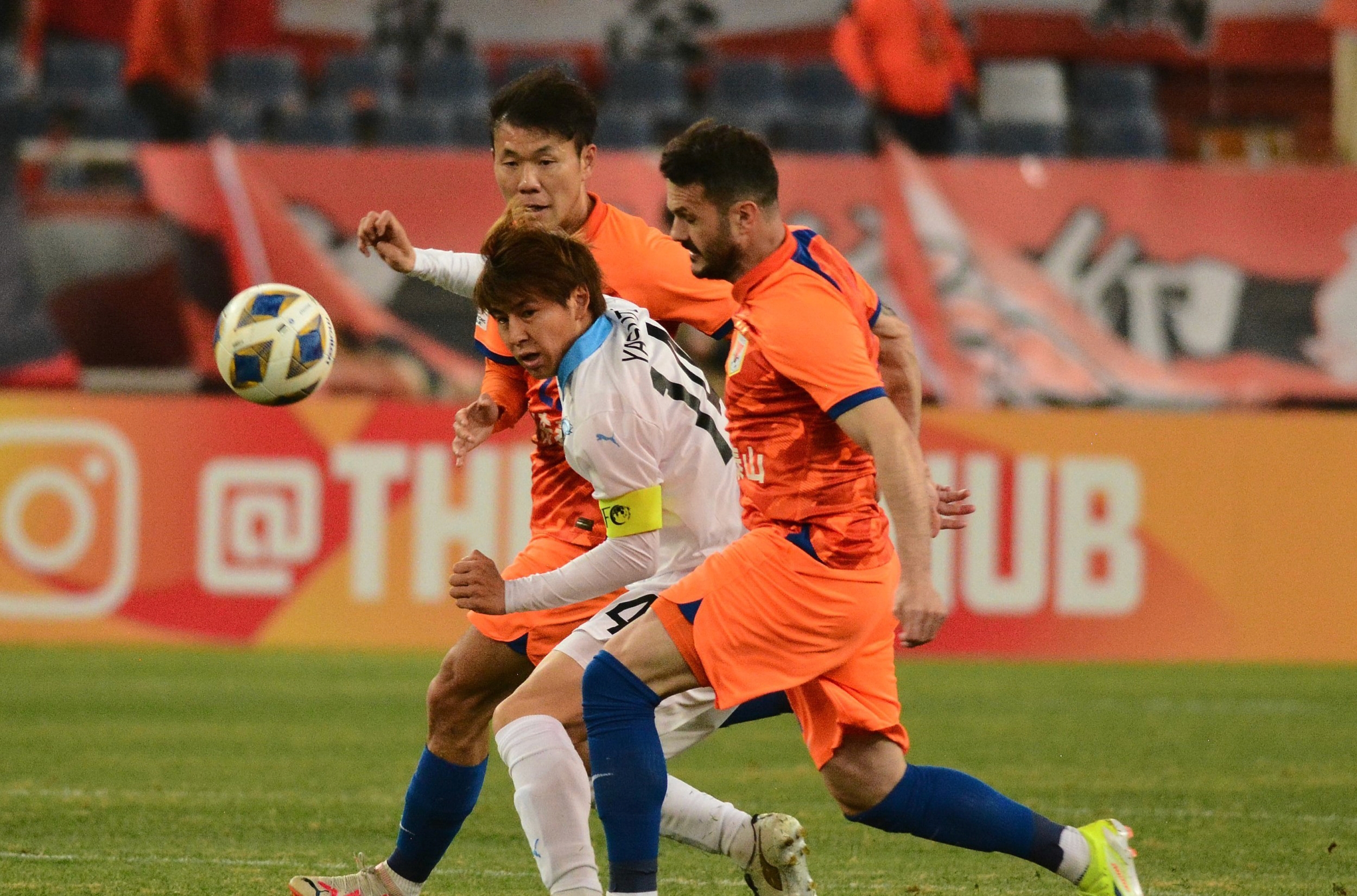 包含欧联倒计时；山东泰山赛后强势反弹；细节引发关注；震撼外界；控场能力受关注的词条