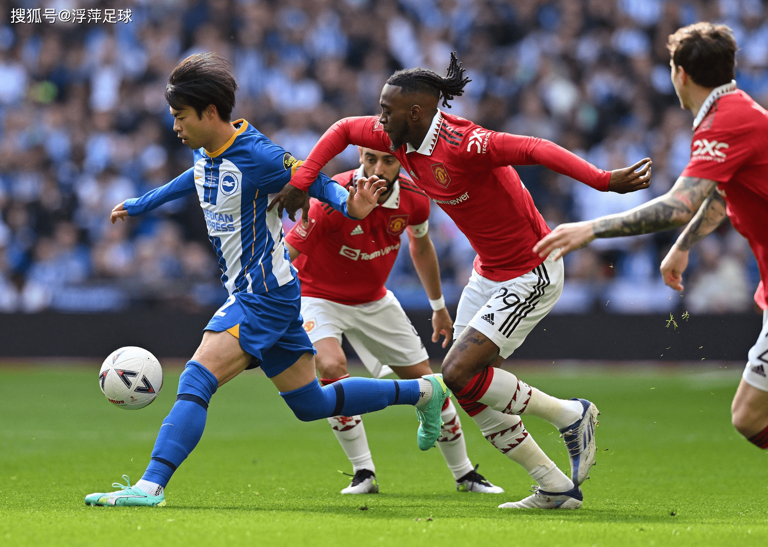 风云突变里昂今晚复出首秀冲刺阶段阿贾克斯调整名单以备欧篮联，连对手都承认：内马尔在日本队比赛中伤愈复出的简单介绍