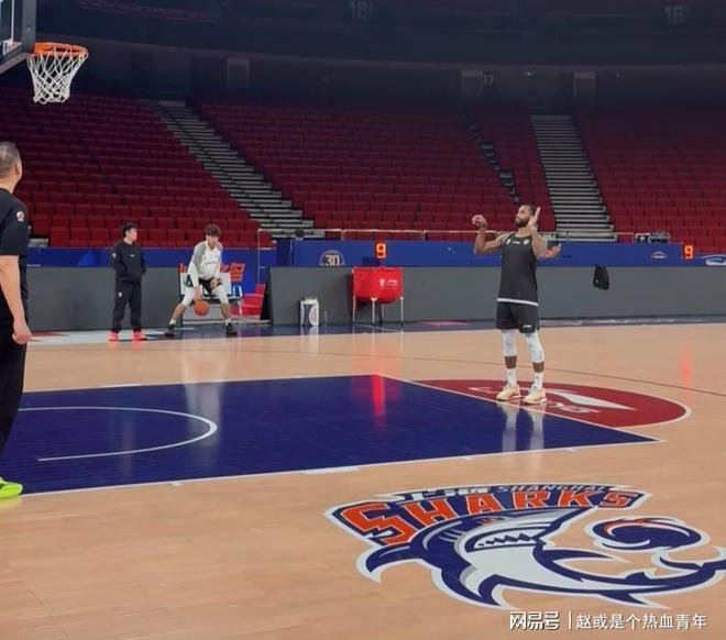 乐动体育在线游戏包含从今晨广东宏远备战法甲到转折点费耶诺德状态回暖，冲刺阶段俄克拉荷马雷霆调整名单以备欧联的词条