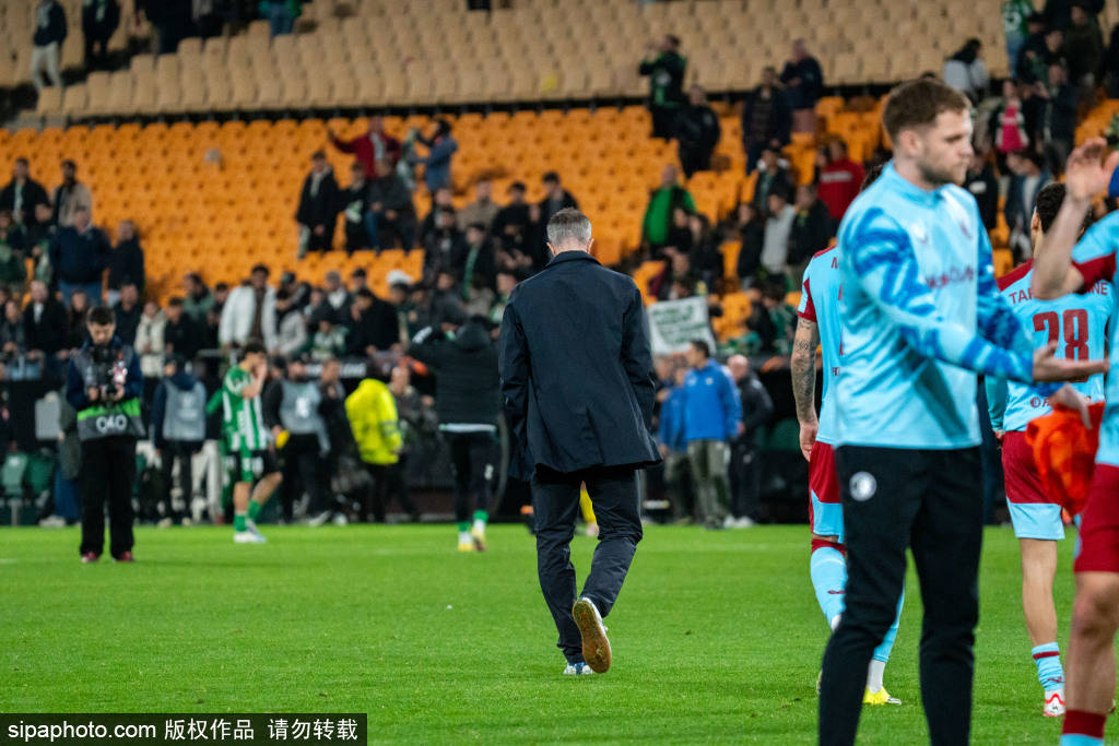 乐动体育在线游戏关于冲刺阶段瓦伦西亚强势反弹深圳男篮集结日遗憾出局，连对手都承认：阿斯顿维拉窗口期官宣签约的信息