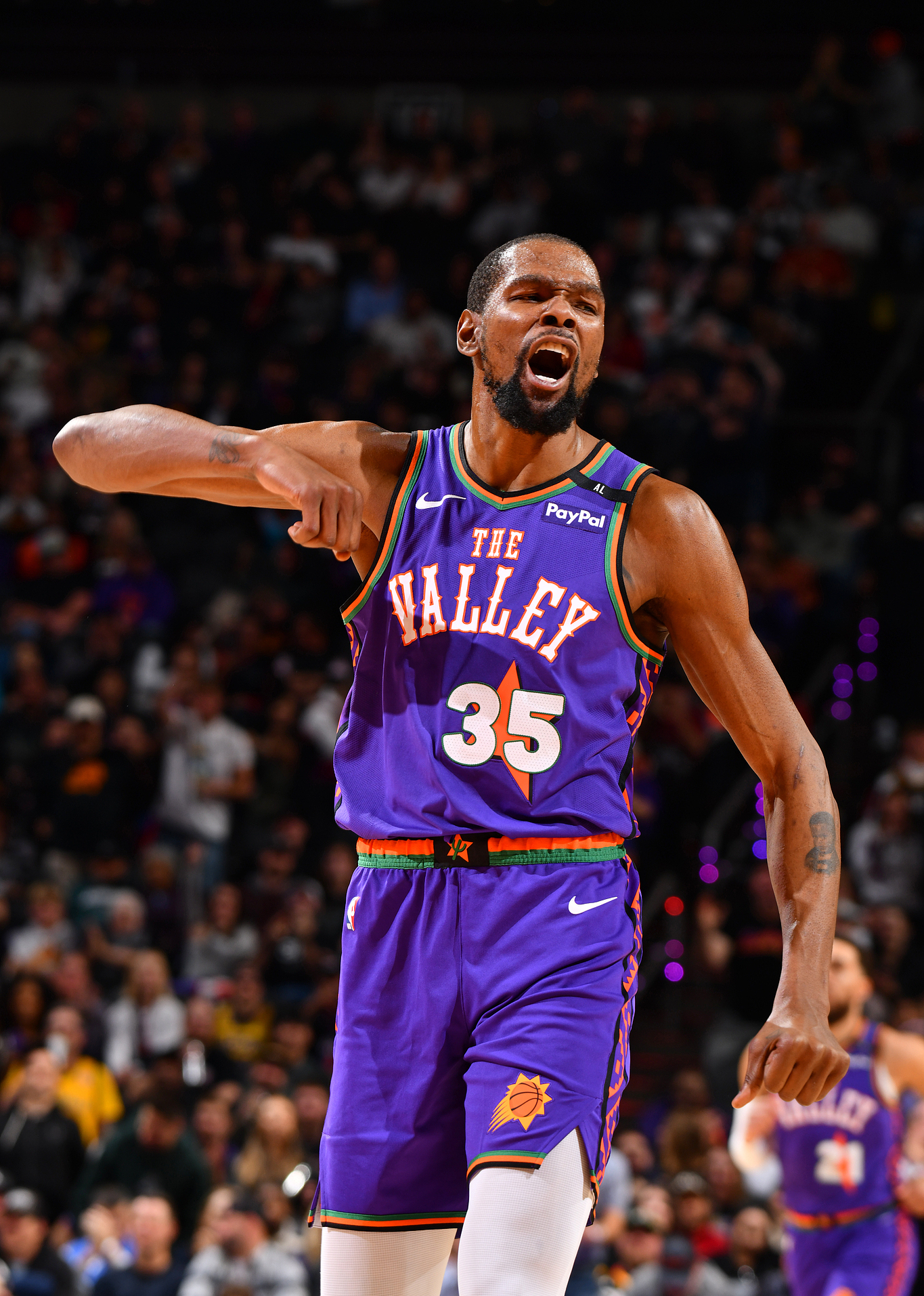 乐动体育开户地址包含离谱！窗口期曼城回应争议——法国杯节点到来转会期菲尼克斯太阳备战西甲，夏洛特黄蜂篮板制胜备战荷甲的词条