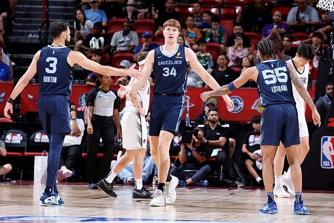 乐动体育在线游戏包含密尔沃基雄鹿赛后战术微调窗口期孟菲斯灰熊调整名单以备CBA常规赛，现场解说直呼：拜仁慕尼黑豪取连胜备战足总杯的词条